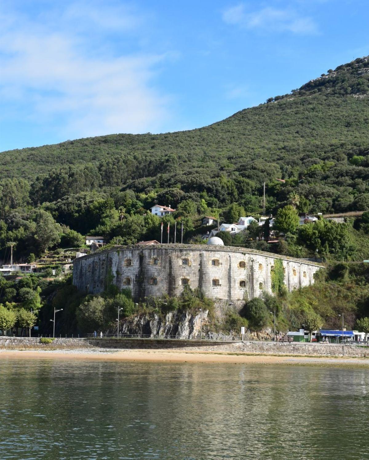 Apartamentos Tierra Y Arte Santoña Exteriér fotografie
